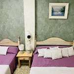 Azahara Hostel