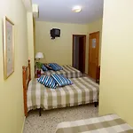 Azahara Hostel *