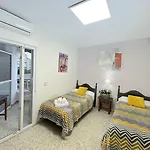 Azahara Hostel *