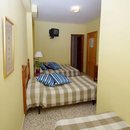 Azahara Hostel *