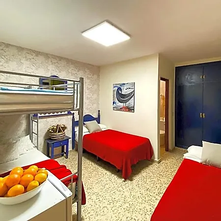 Azahara Hostel