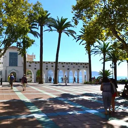 Azahara Albergue Nerja